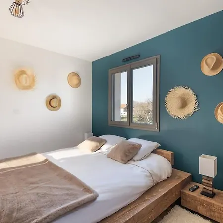 Le Clos Du Chene, Maison Avec Sauna, Et Piscine Holiday home *