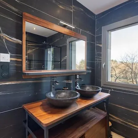 Le Clos Du Chene, Maison Avec Sauna, Et Piscine