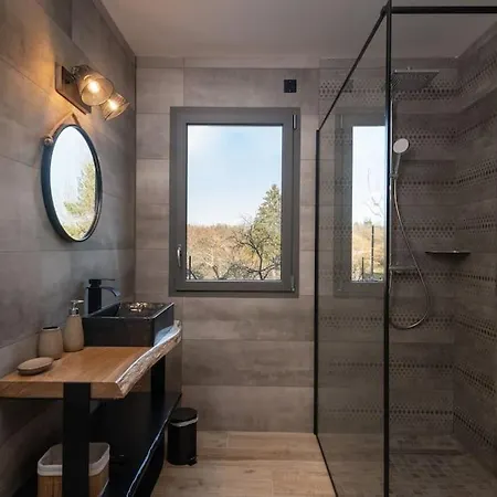 Le Clos Du Chene, Maison Avec Sauna, Et Piscine Holiday home Hadol