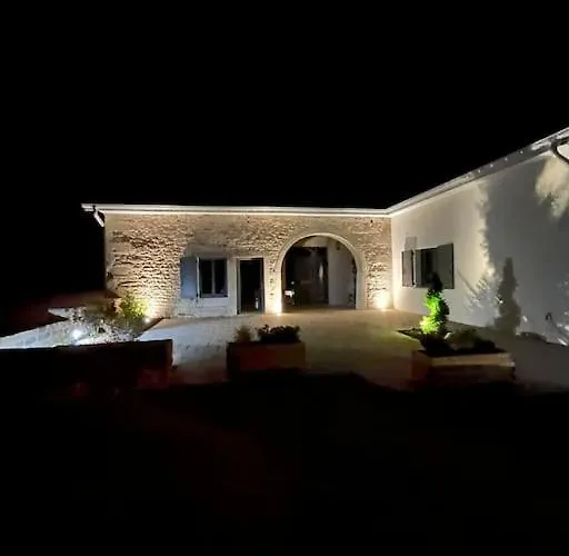 Le Clos Du Chene, Maison Avec Sauna, Et Piscine *