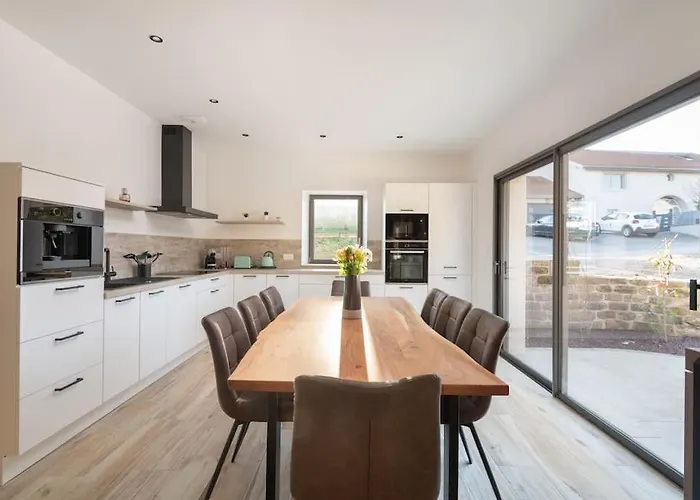 Prázdninový dům Le Clos Du Chene, Maison Avec Sauna, Et Piscine *