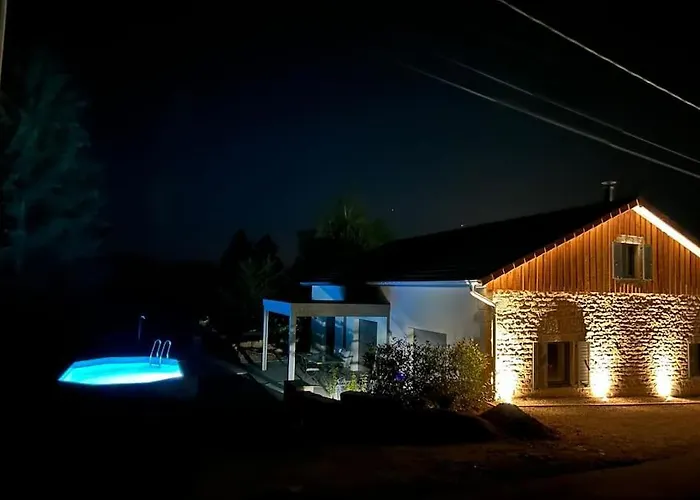 Le Clos Du Chene, Maison Avec Sauna, Et Piscine * Hadol