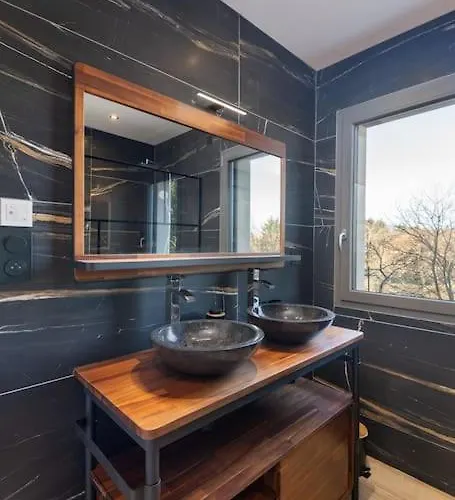 Le Clos Du Chene, Maison Avec Sauna, Et Piscine