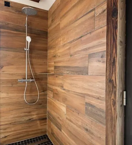 Prázdninový dům Le Clos Du Chene, Maison Avec Sauna, Et Piscine Hadol