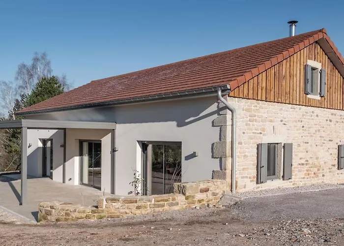 Prázdninový dům Le Clos Du Chene, Maison Avec Sauna, Et Piscine Hadol