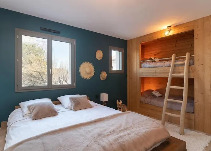 Le Clos Du Chene, Maison Avec Sauna, Et Piscine