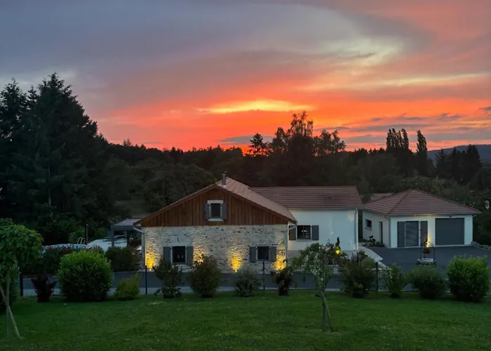 Prázdninový dům Le Clos Du Chene, Maison Avec Sauna, Et Piscine *